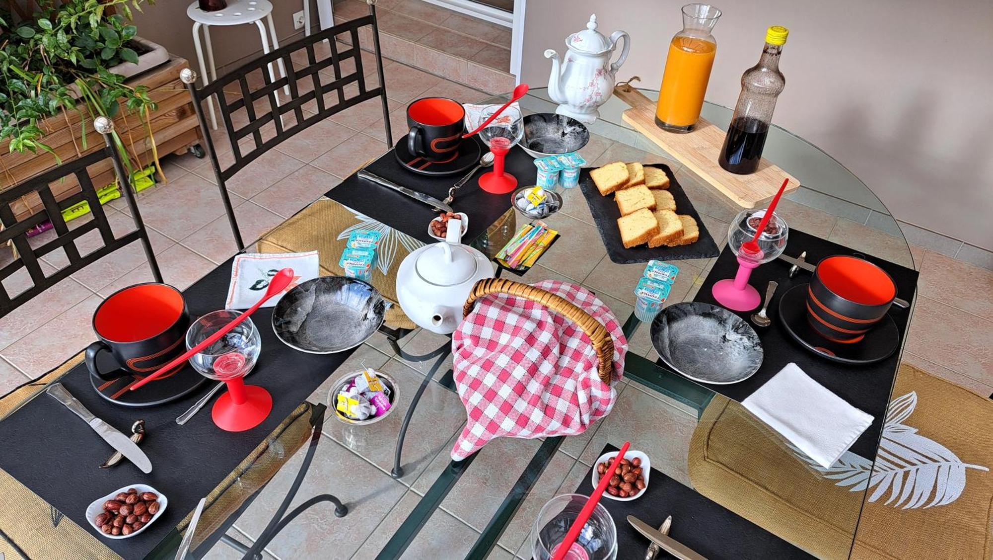 Chambre Privee Avec Salon, Garage Voiture, Velos, Motos Tourville-sur-Arques Dış mekan fotoğraf